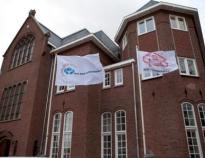 Broederhuis in Bussum heropend